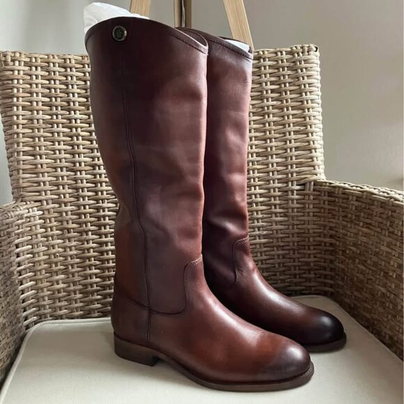 NEW Frye, brown leather The Melissa Button 2 boots, size 6.5